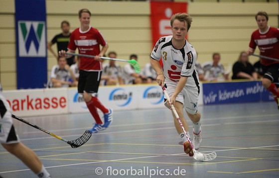 Kuvassa Bundesliigan pörssikärki Oskari Kangas. Kuva: Matthias Kuch / floorball-pics.de