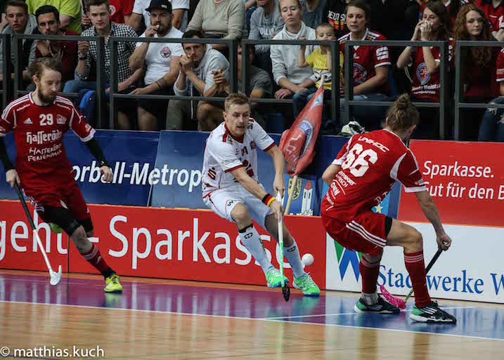 Juha-Pekka Kuittisen(vas.) ja Joel Ekroosin(oik.) Red Devils Wernigerode saalisti hopeaa niin liigassa kuin cupissa. Kuva: Matthias Kuch.